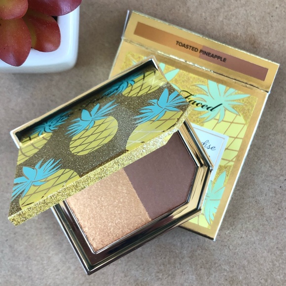 Too Faced Pineapple Paradise Bronzer & Highlighter - Picture 3 of 12